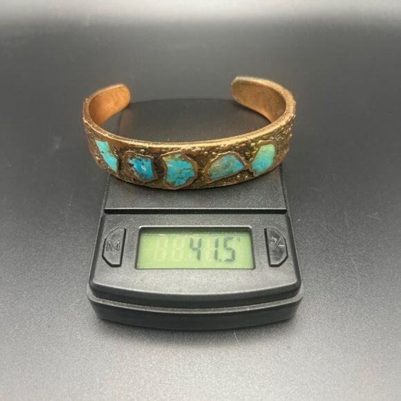 1970s Bell Copper Cuff Bracelet with Turquoise - Picture 4 of 8